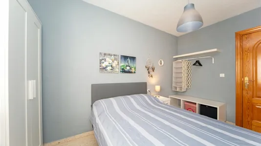 Rooms in Granada - photo 3