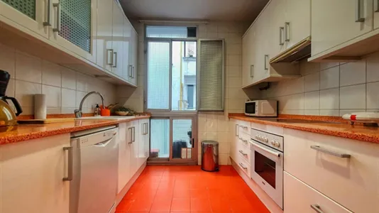 Rooms in Madrid Chamberí - photo 10