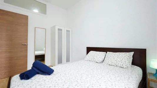 Rooms in Barcelona Ciutat Vella - photo 3