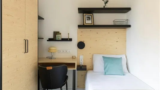 Apartments in Barcelona Eixample - photo 4