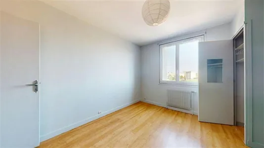 Apartments in Lyon - photo 10