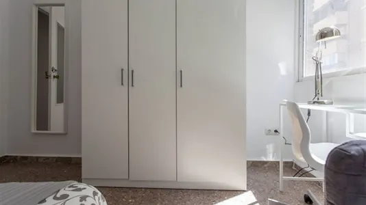 Rooms in Valencia La Zaidía - photo 9