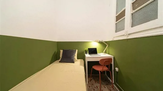 Rooms in Barcelona Eixample - photo 2