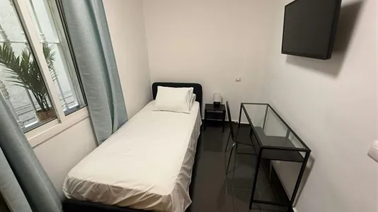 Rooms in Madrid Centro - photo 7