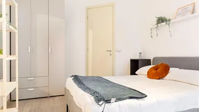 Room for rent in Milano Zona 1 - Centro storico, Milan