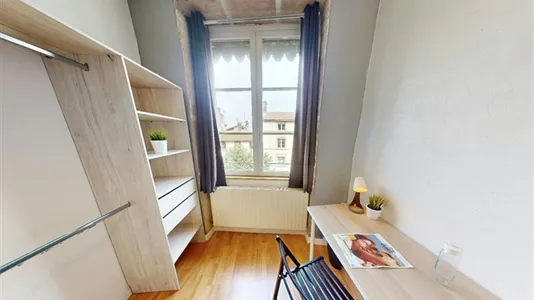 Rooms in Lyon - photo 2