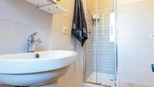 Rooms in Roma Municipio IX – EUR - photo 8