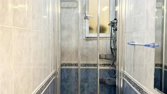 Rooms in Madrid Salamanca - photo 9