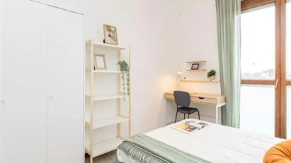 Room for rent in Milano Zona 2 - Stazione Centrale, Gorla, Turro, Greco, Crescenzago, Milan