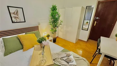 Room for rent in El Encinar de los Reyes, Comunidad de Madrid