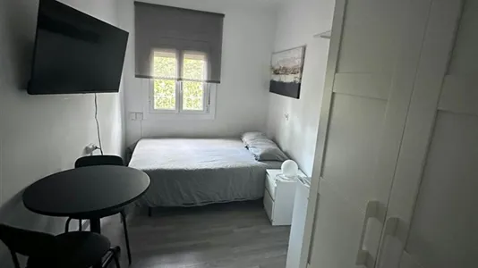 Rooms in Barcelona Nou Barris - photo 2