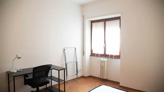 Rooms in Roma Municipio IX – EUR - photo 3