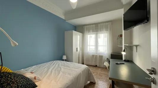 Rooms in Zaragoza - photo 1