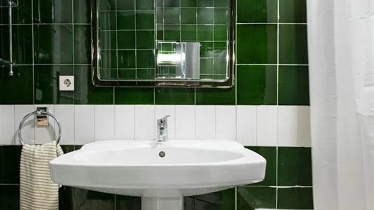 Rooms in Madrid Centro - photo 9