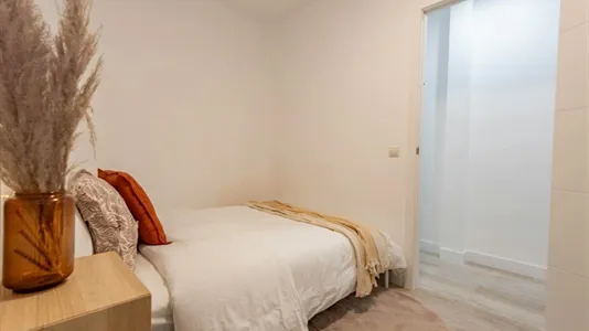 Rooms in Madrid Chamberí - photo 2