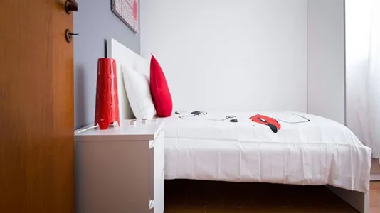 Rooms in Sesto San Giovanni - photo 2