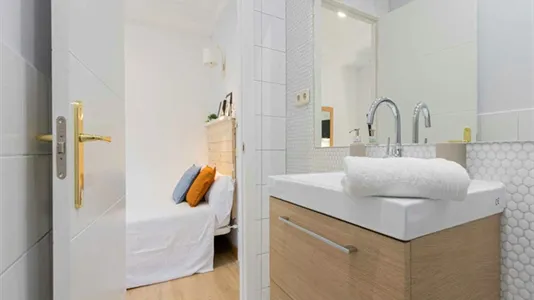 Rooms in Madrid Centro - photo 6