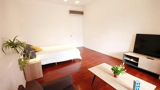 Rooms in Barcelona Eixample - photo 7