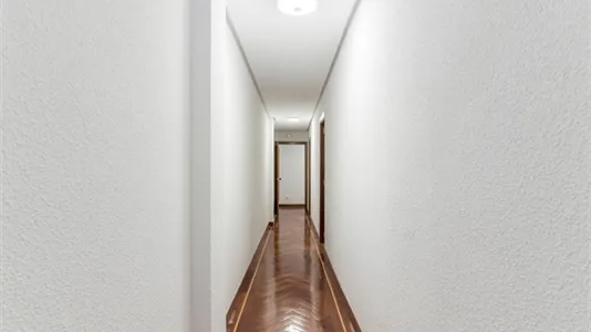 Rooms in Madrid Retiro - photo 5