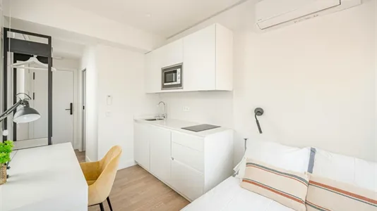 Rooms in Málaga - photo 4