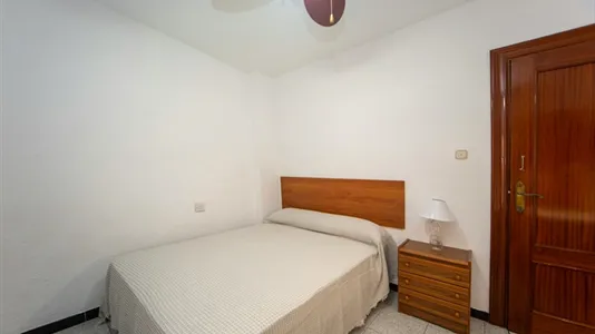 Rooms in Granada - photo 4