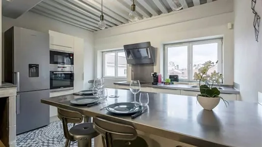 Apartments in Lyon - photo 5