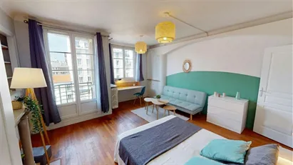 Room for rent in Paris 16ème arrondissement (South), Paris