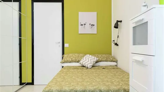 Rooms in Milano Zona 8 - Fiera, Gallaratese, Quarto Oggiaro - photo 2