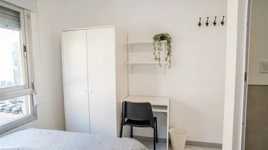Rooms in Godelleta - photo 1