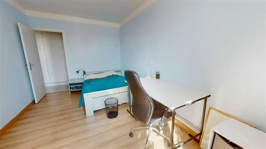 Apartments in Saint-Étienne - photo 2