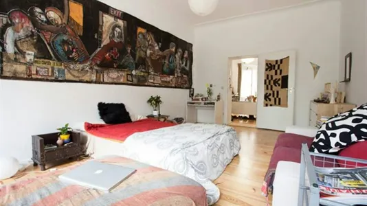 Apartments in Berlin Neukölln - photo 1