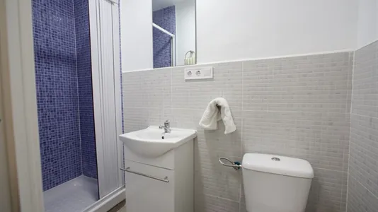 Rooms in el Camí de Vera - photo 6