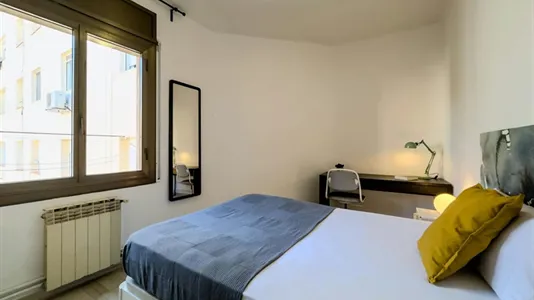 Rooms in Barcelona Eixample - photo 2
