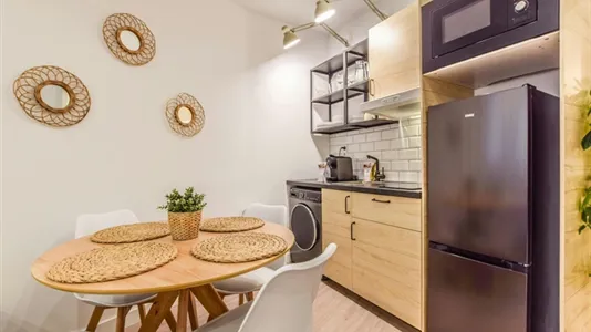 Rooms in Madrid Centro - photo 6