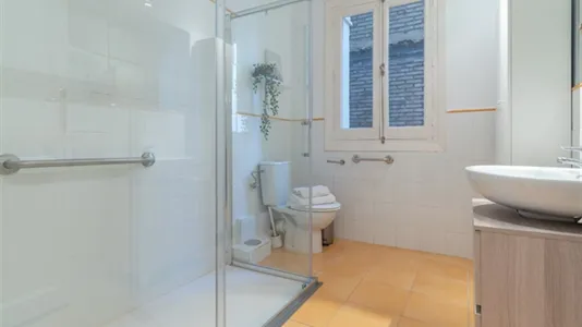 Rooms in Madrid Retiro - photo 9