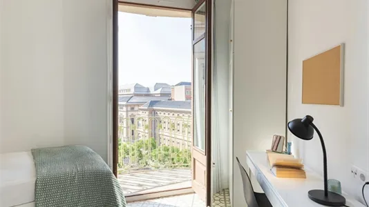 Rooms in Barcelona Eixample - photo 5