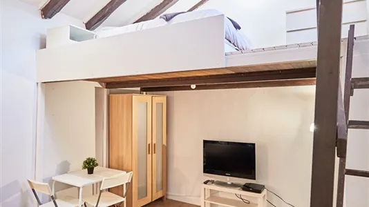 Apartments in Madrid Chamberí - photo 10