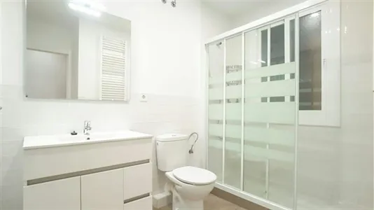 Rooms in Barcelona Eixample - photo 9