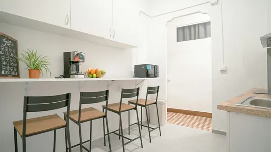 Rooms in Valencia Ciutat Vella - photo 9