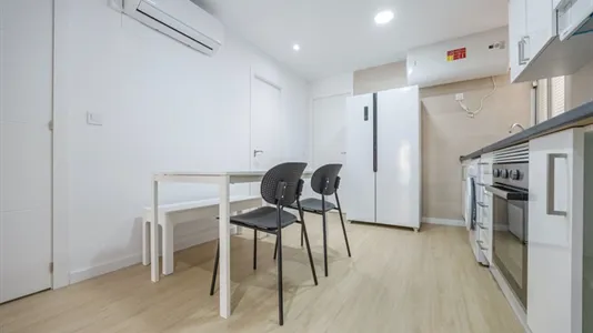 Rooms in el Camí de Vera - photo 5