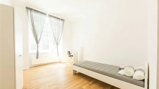Rooms in Berlin Friedrichshain-Kreuzberg - photo 1