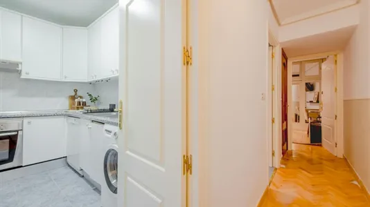 Rooms in Madrid Retiro - photo 10