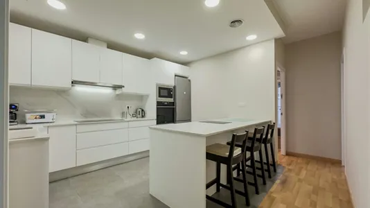 Rooms in Barcelona Gràcia - photo 4