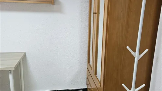 Rooms in Zaragoza - photo 3