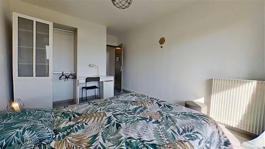 Rooms in Nîmes - photo 5