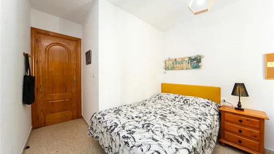 Rooms in Granada - photo 3