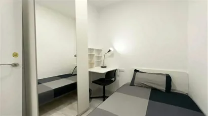 Room for rent in Barcelona Sants-Montjuïc, Barcelona