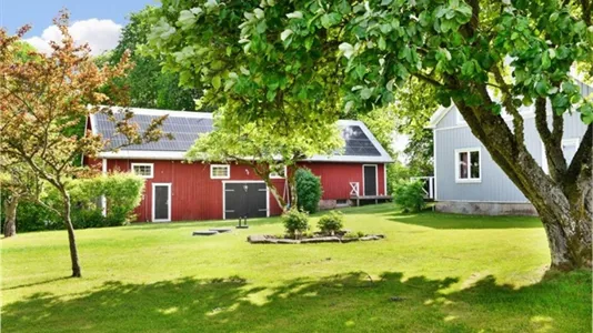 Houses in Falköping - photo 2