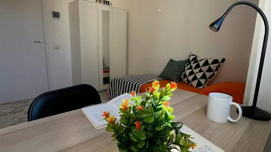 Rooms in Cagliari - photo 2
