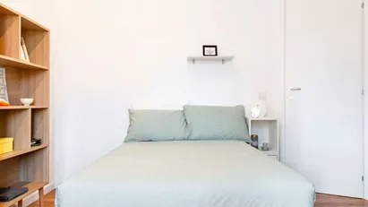 Room for rent in Milano Zona 9 - Porta Garibaldi, Niguarda, Milan